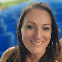 Wendy Becerra - Real Estate Agent